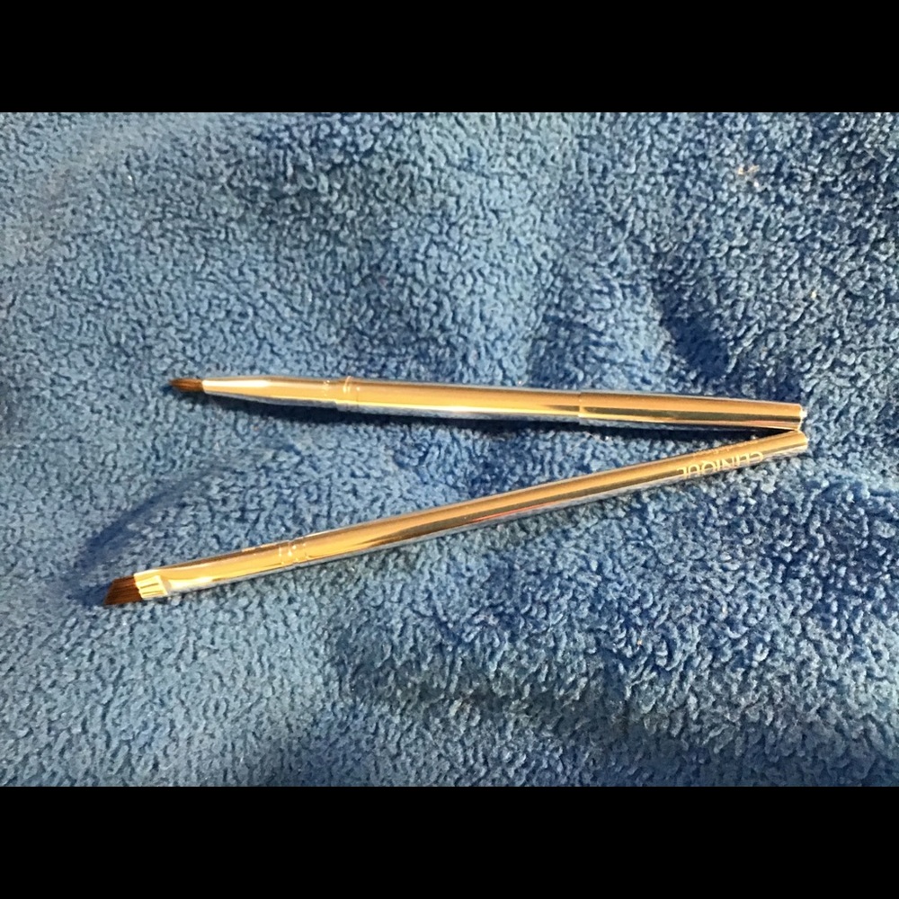 Clinique brushes